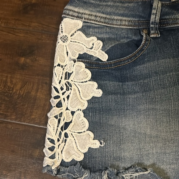 Jean shorts with Lace Floral Detail. Jean Shorts & Jeans $12 or 2x$20 - Picture 2 of 3